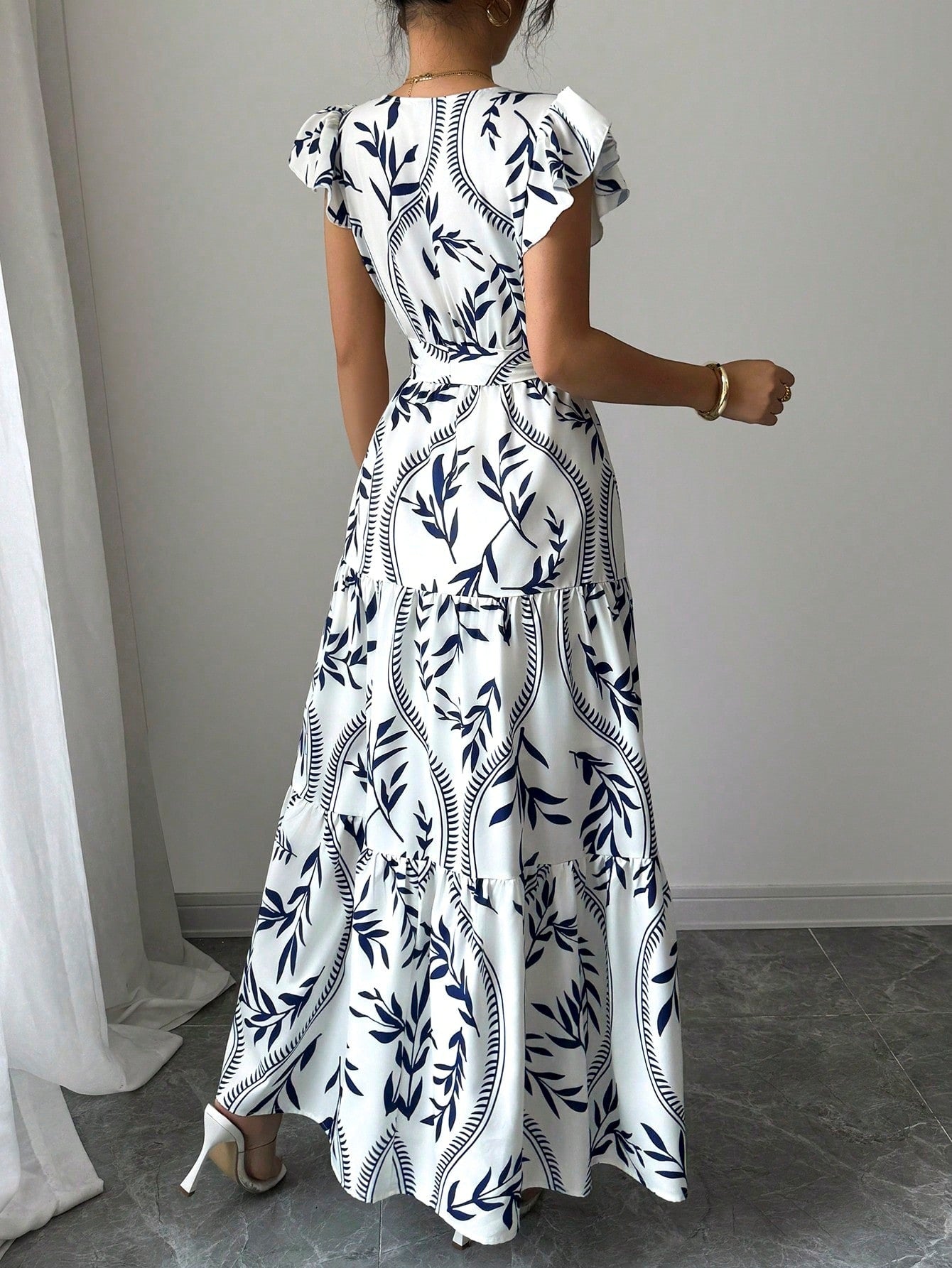 Bamboo Leaf Print V-Neck Maxi Dress