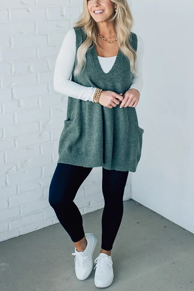 Womens Sleeveless Sweater Vest V Neck Casual Loose Knit A Line Flattering Tunic Top with Pockets Fashion Vest Sleeveless Sleeveless Minimalist Style