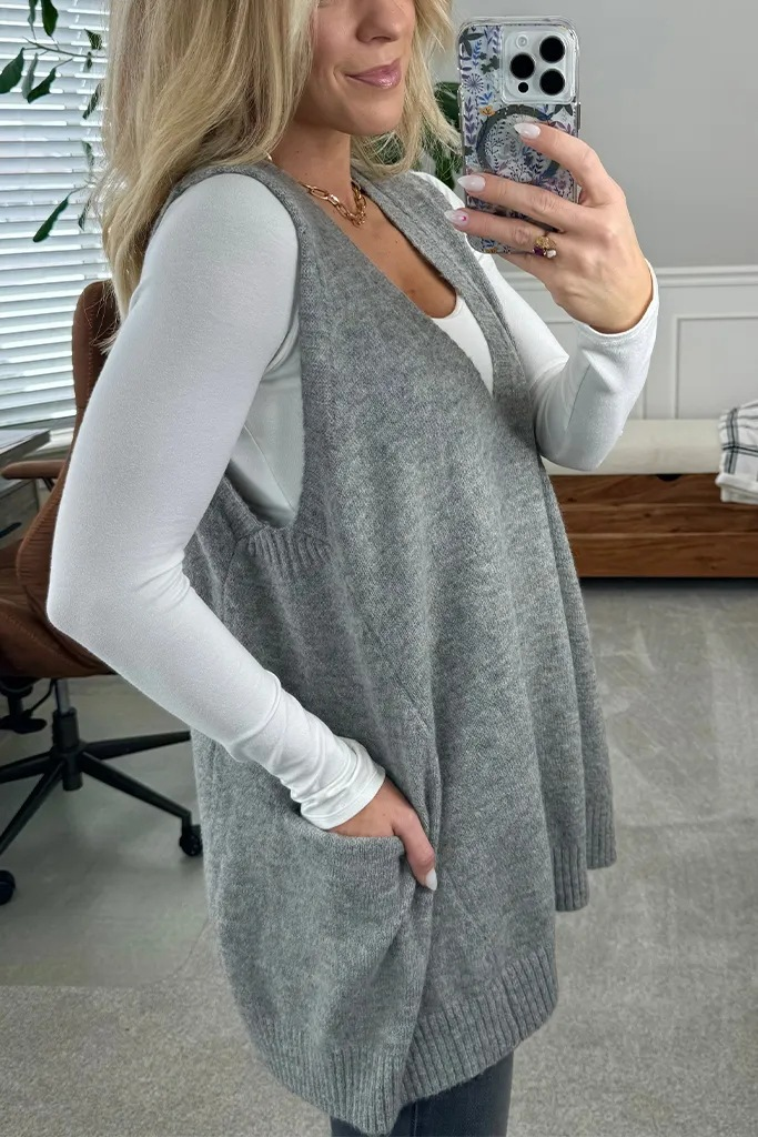 Womens Sleeveless Sweater Vest V Neck Casual Loose Knit A Line Flattering Tunic Top with Pockets Fashion Vest Sleeveless Sleeveless Minimalist Style